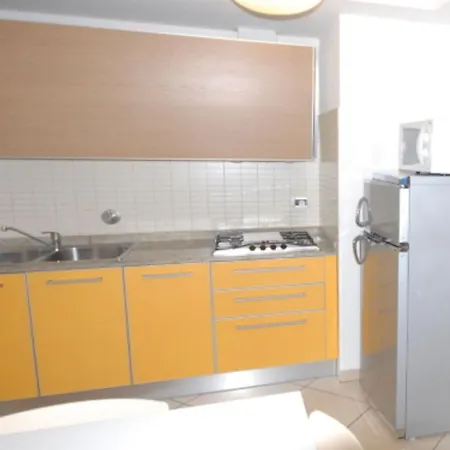 Family Flat With Pool For Six Apartman